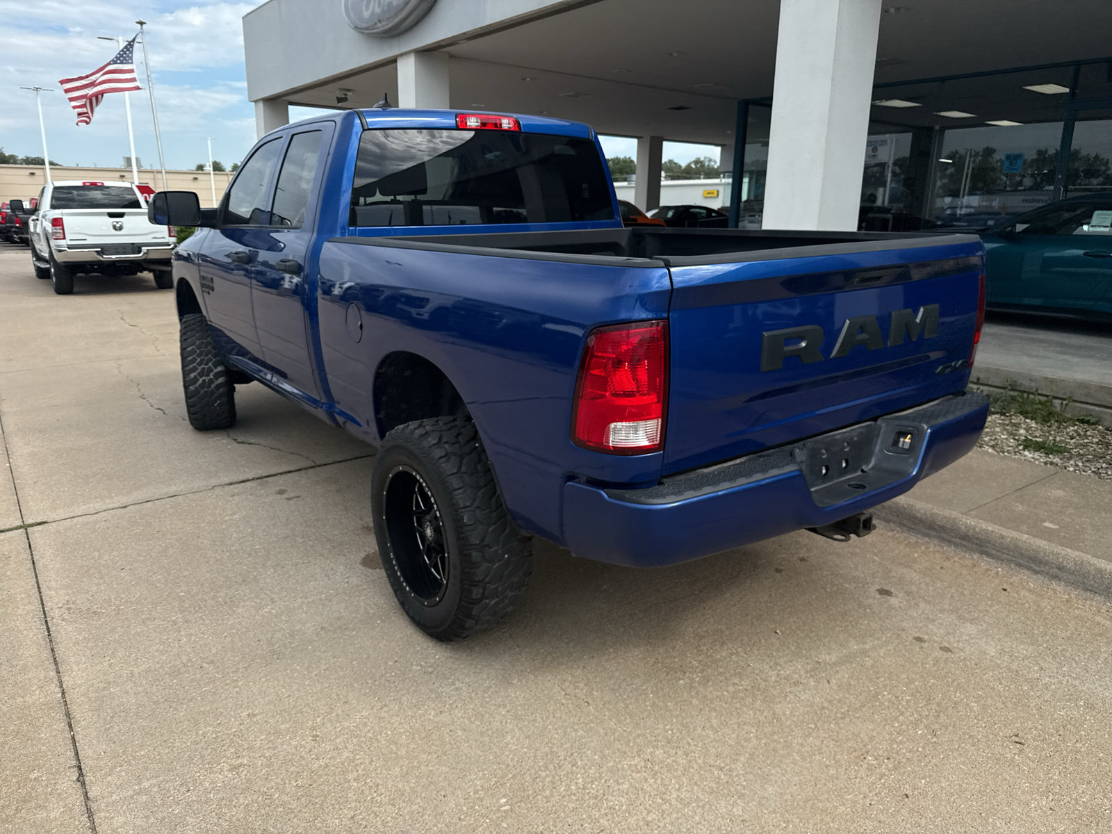 Used 2019 RAM 1500 Express w/ Wheel & Sound Group AWD/4WD image 8