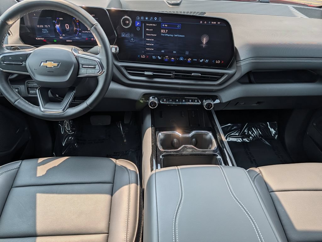 Used 2025 Chevrolet Silverado EV LT AWD/4WD image 18