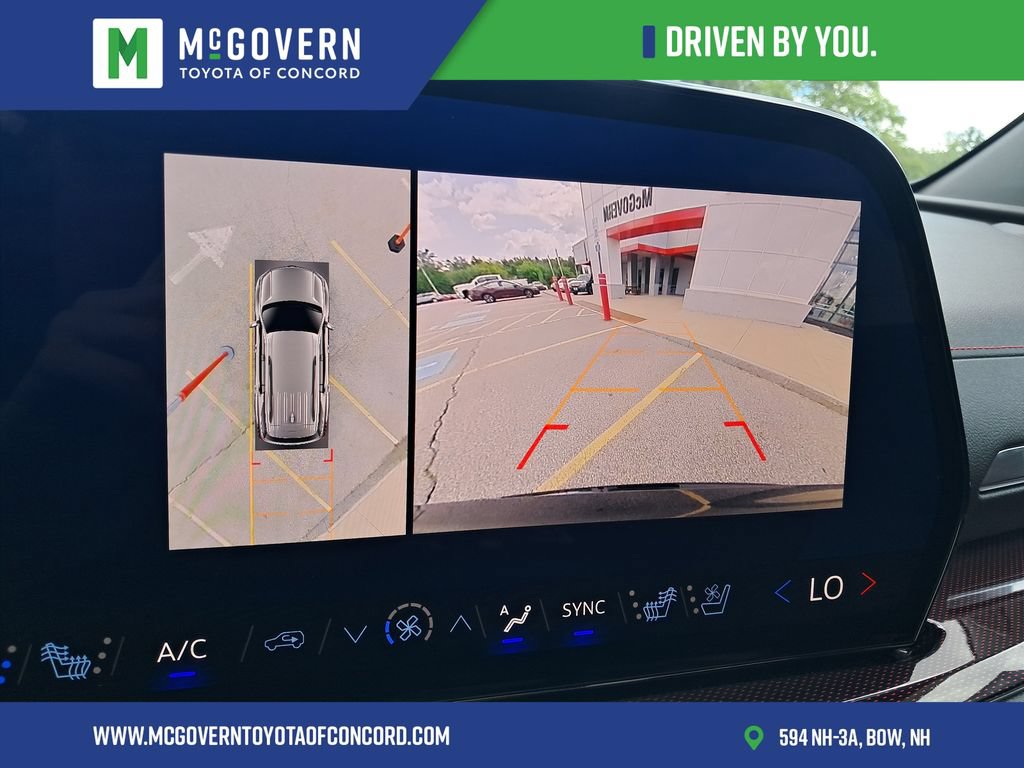 Used 2024 Chevrolet Traverse RS AWD/4WD image 35