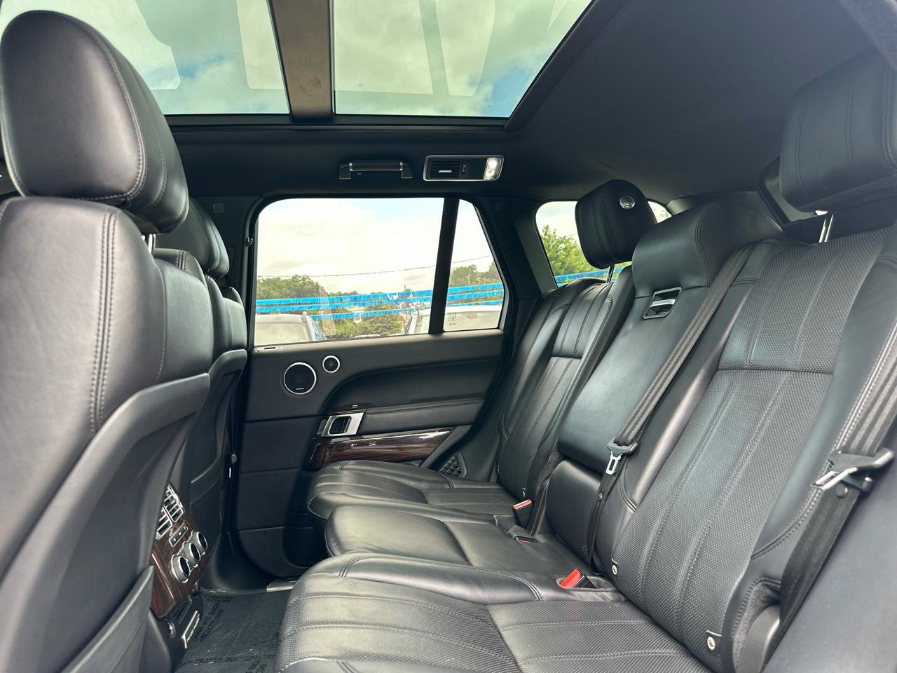 Used 2016 Land Rover Range Rover Supercharged AWD/4WD image 15