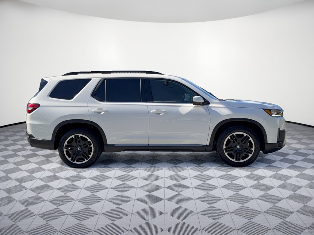 Used 2026 Honda Pilot Touring image 8