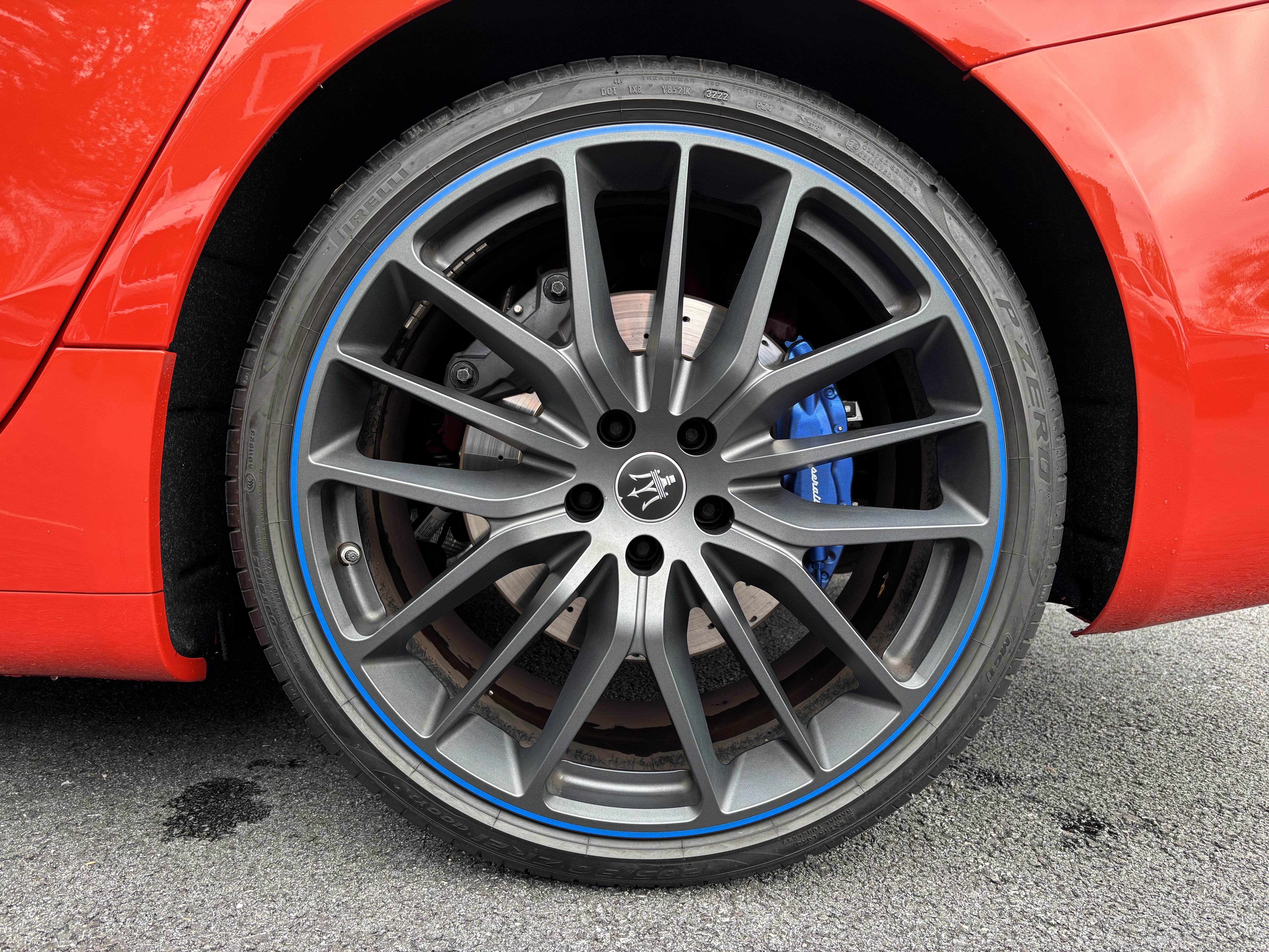 Used 2023 Maserati Ghibli F Tributo AWD/4WD image 13