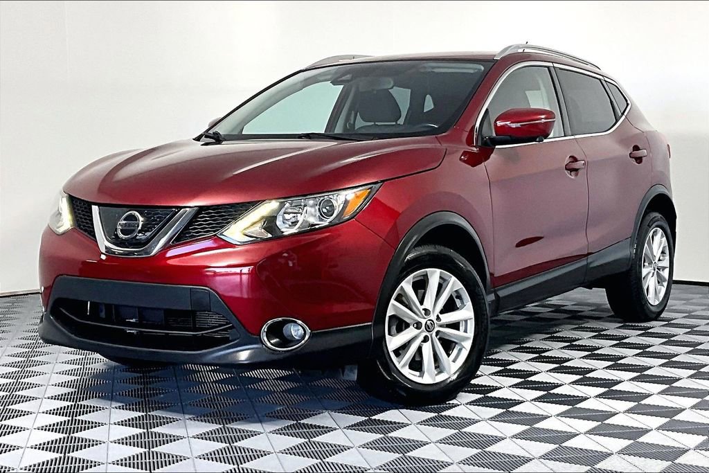 Used 2019 Nissan Rogue Sport SV w/ Technology Package FWD image 2