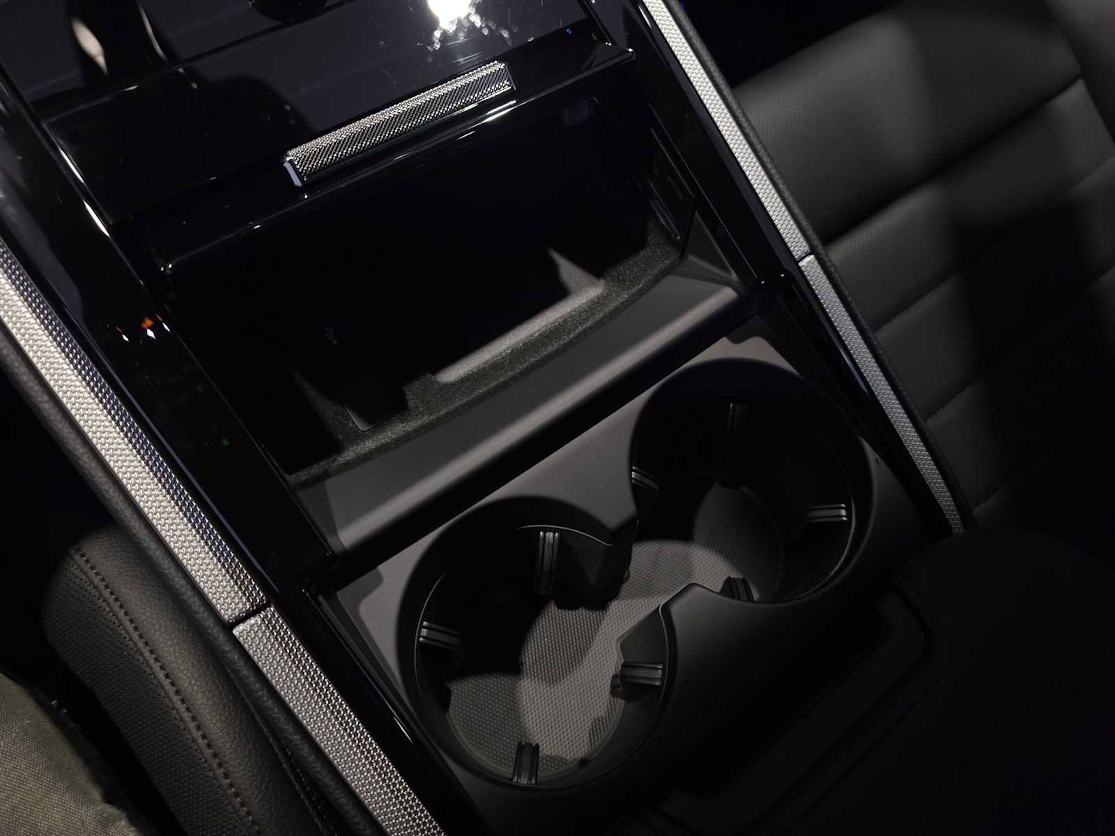 New 2025 Porsche Panamera 4 image 31