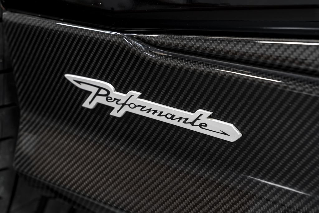 Used 2024 Lamborghini Urus Performante AWD/4WD image 58