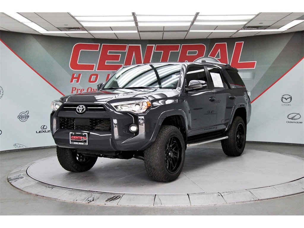 Used 2024 Toyota 4Runner SR5 Premium image 2