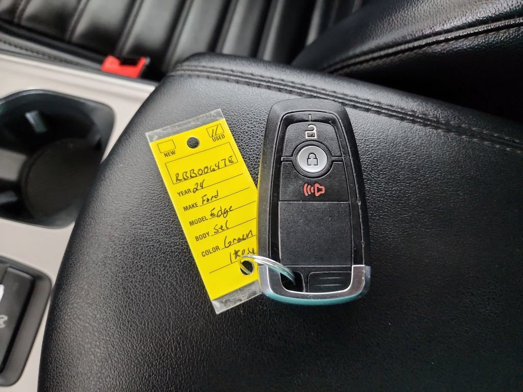 Used 2024 Ford Edge SEL AWD/4WD image 41
