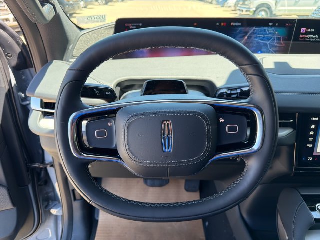 New 2026 Lincoln Navigator Reserve w/ Jet Appearance Package AWD/4WD image 24