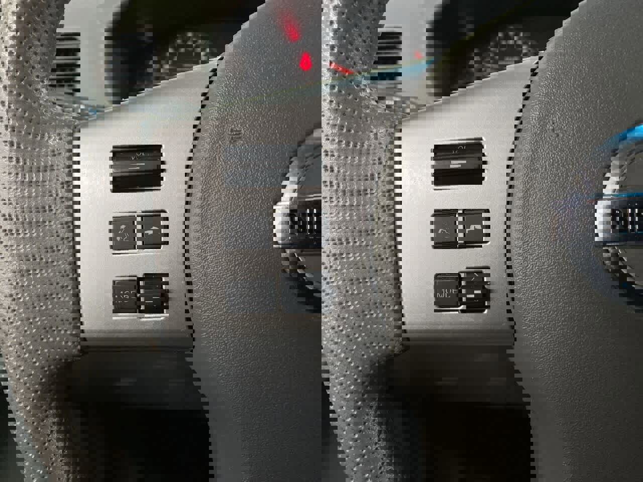 Used 2013 Nissan Frontier SV w/ SV Value Truck Pkg image 22