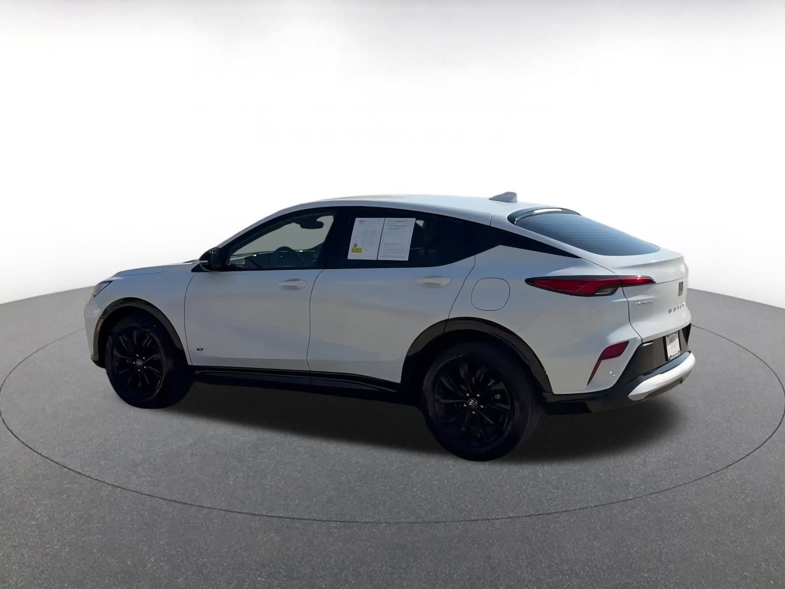 Used 2025 Buick Envista Sport Touring image 10