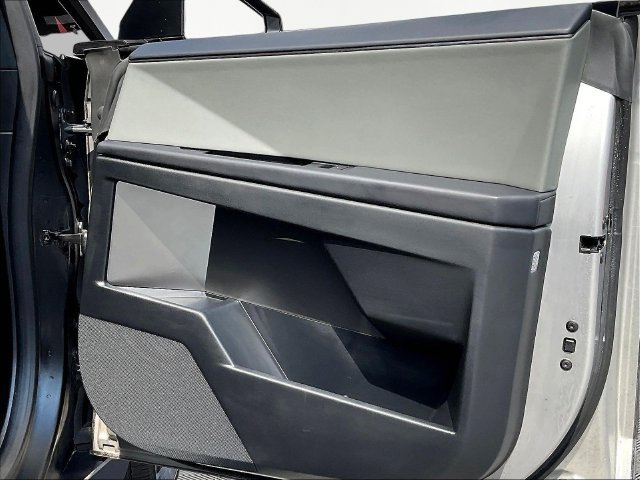 Used 2024 Tesla Cybertruck AWD Crew Cab image 29