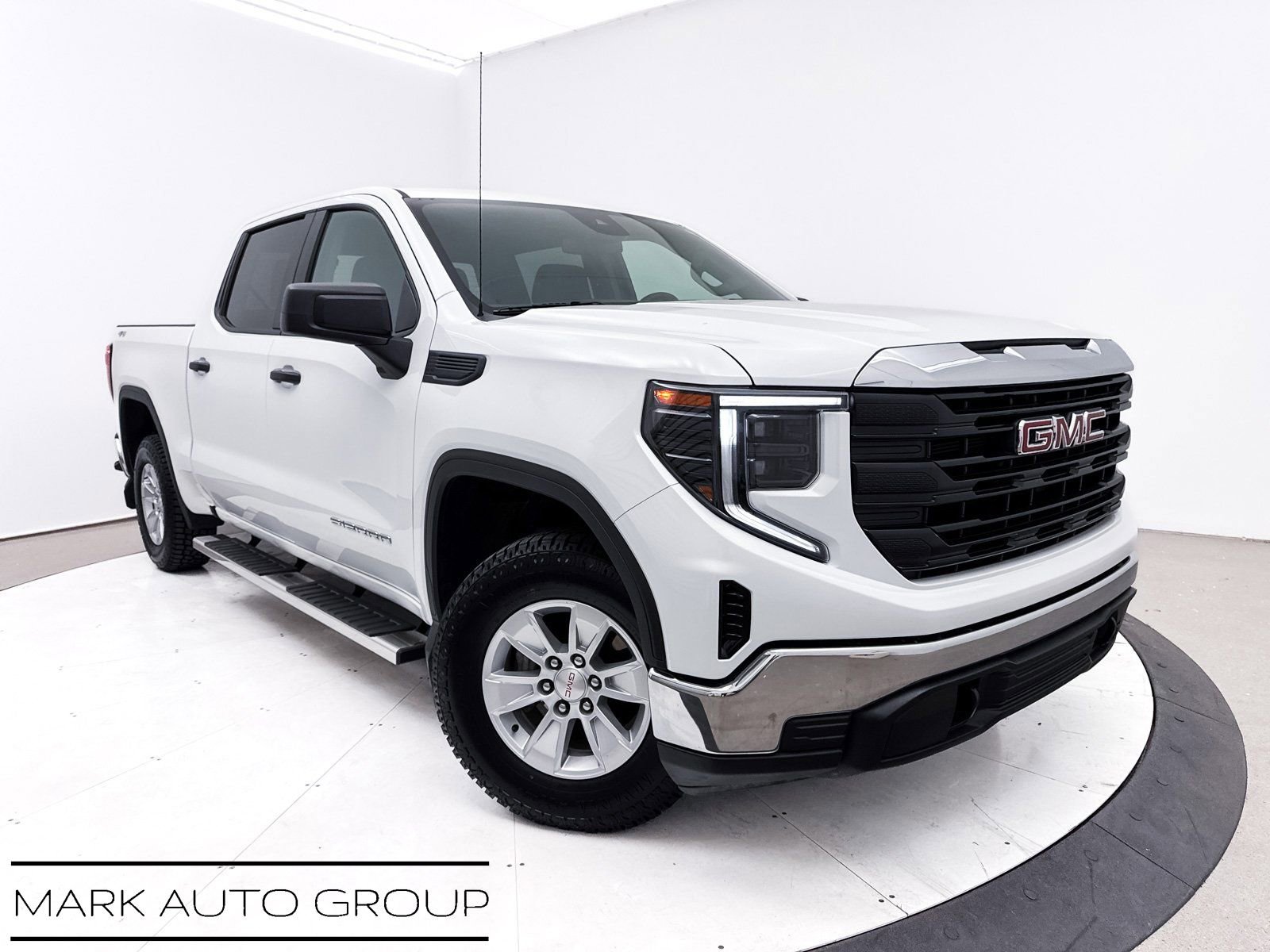 Used 2023 GMC Sierra 1500 Pro w/ Trailering Package image 1