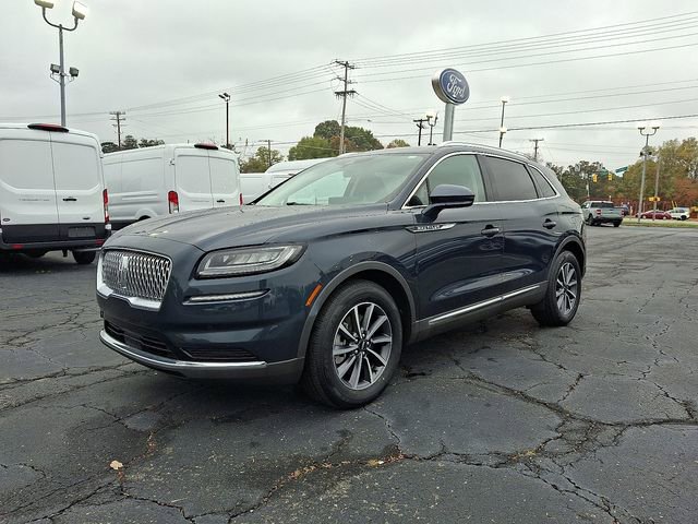 Used 2022 Lincoln Nautilus FWD image 3