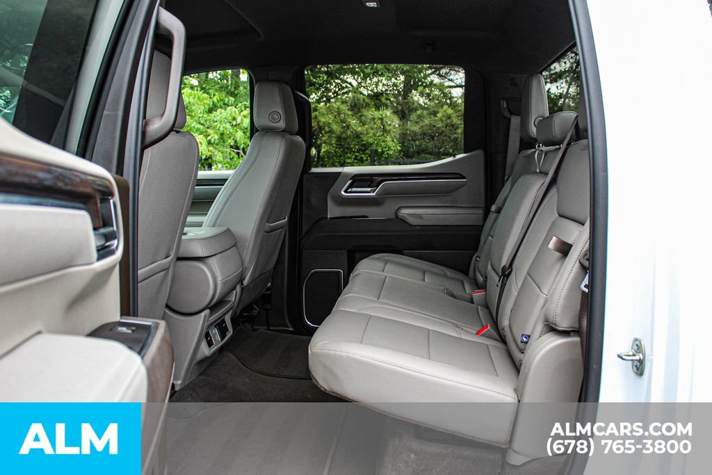 Used 2026 GMC Sierra 1500 SLT AWD/4WD image 17