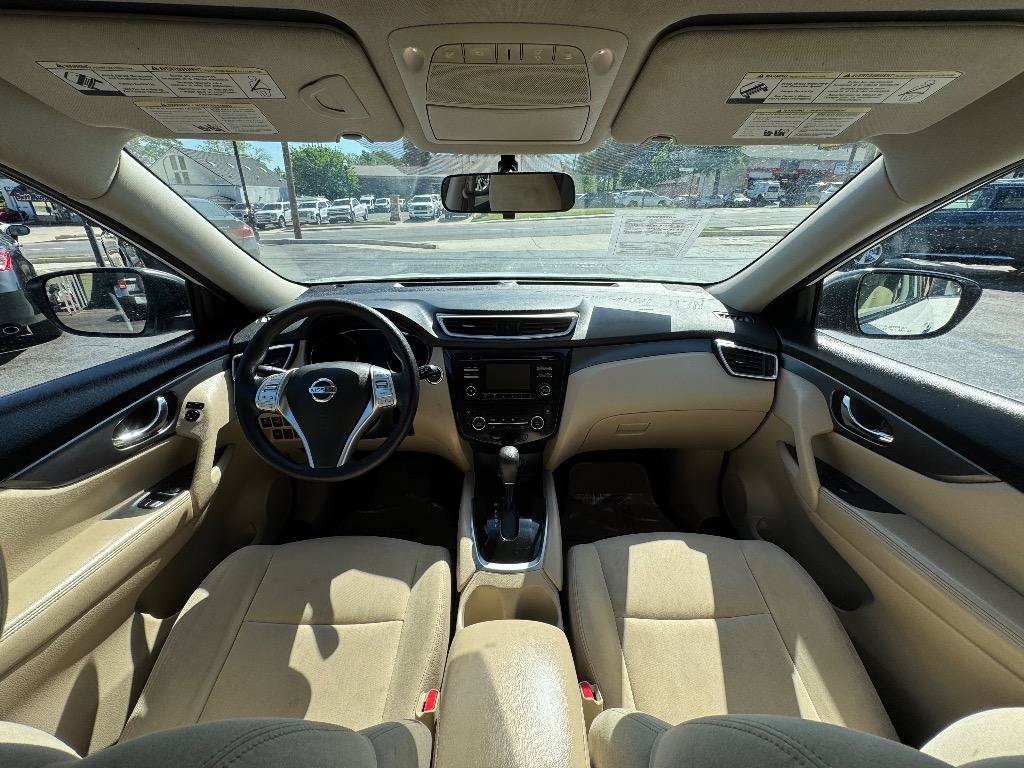 Used 2016 Nissan Rogue SV FWD image 24