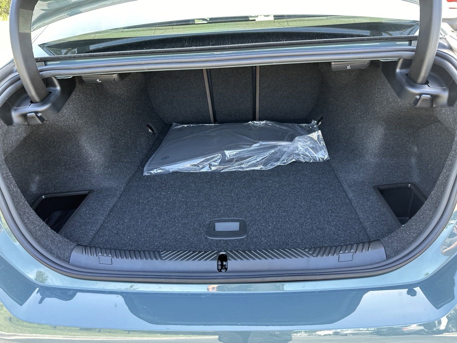 Certified 2024 BMW i5 eDrive40i w/ M Sport Package RWD image 35