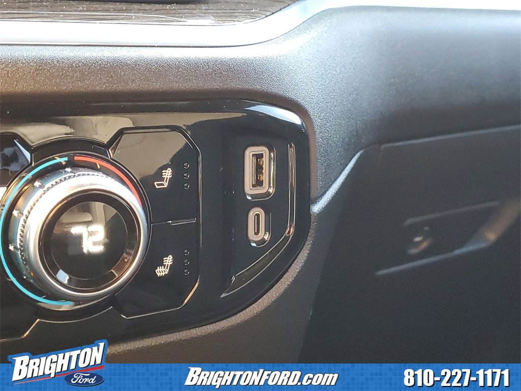 Used 2025 GMC Sierra 1500 Elevation image 27