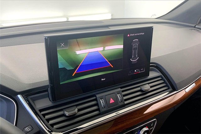 Certified 2024 Audi Q5 e Premium w/ Convenience Package image 21