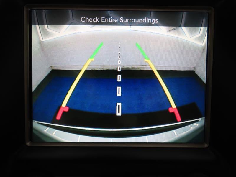 Used 2015 Jeep Grand Cherokee Limited w/ Luxury Group II image 28