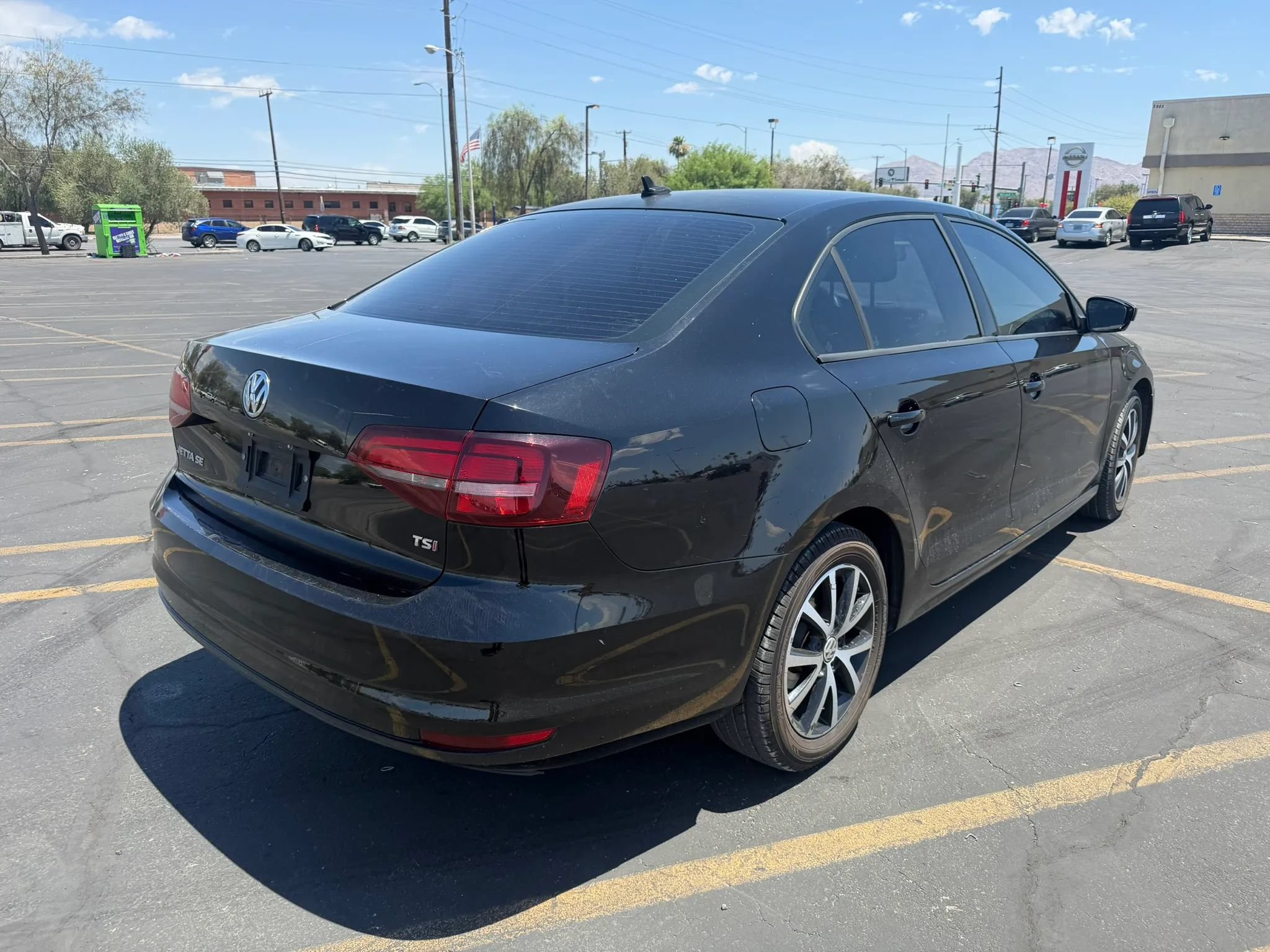 Used 2016 Volkswagen Jetta SE FWD image 5