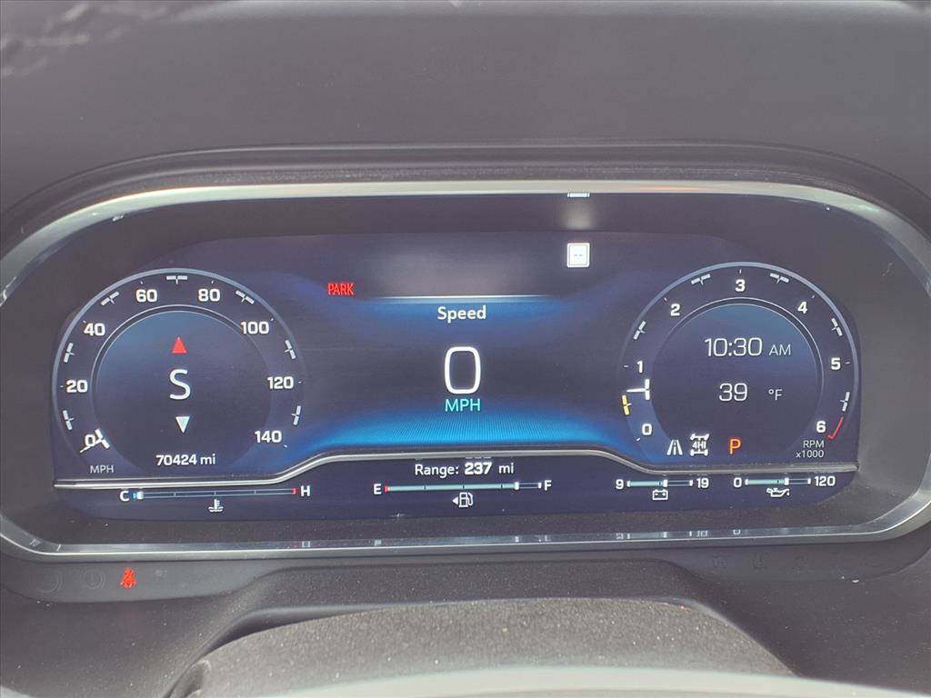 Used 2023 Chevrolet Suburban Premier image 24