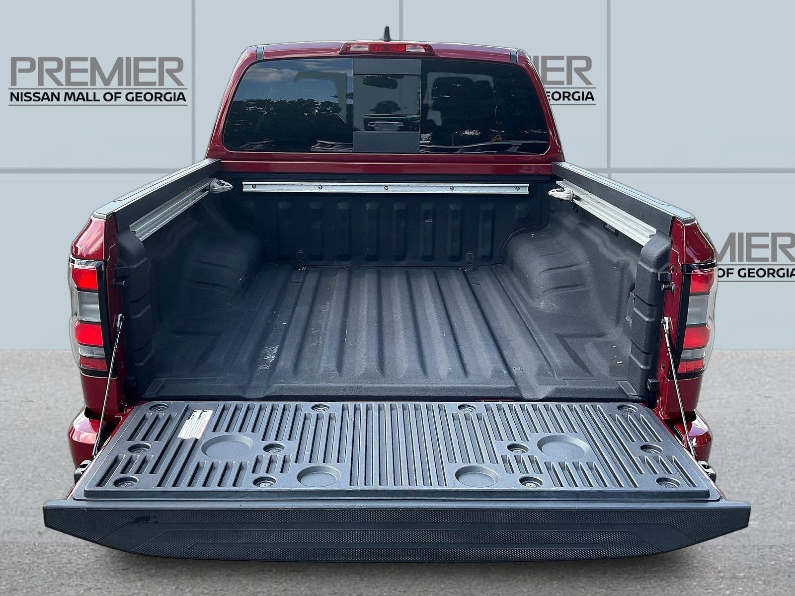 Certified 2024 Nissan Frontier SV w/ SV Convenience Package RWD image 9