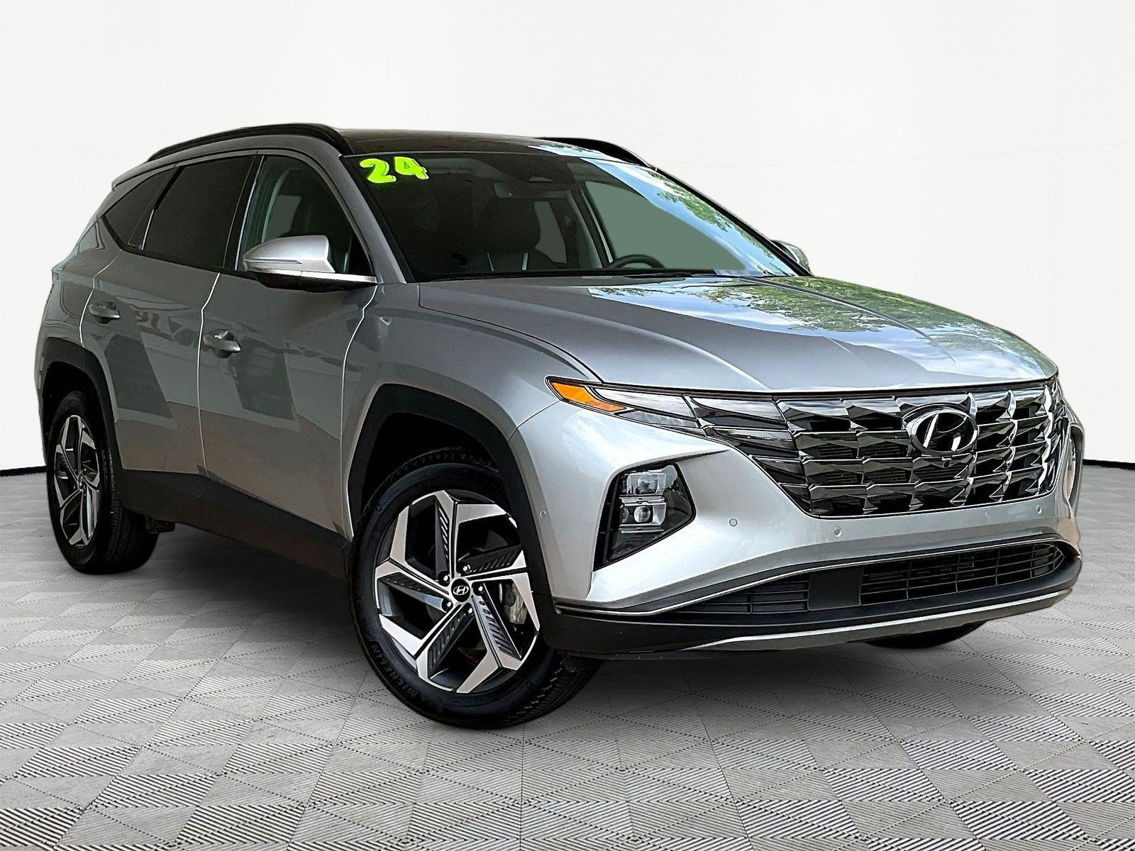 Used 2024 Hyundai Tucson Limited AWD/4WD image 3
