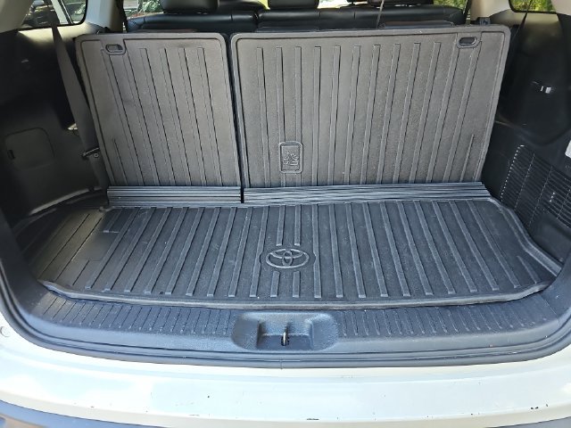Used 2018 Toyota Highlander XLE AWD/4WD image 22