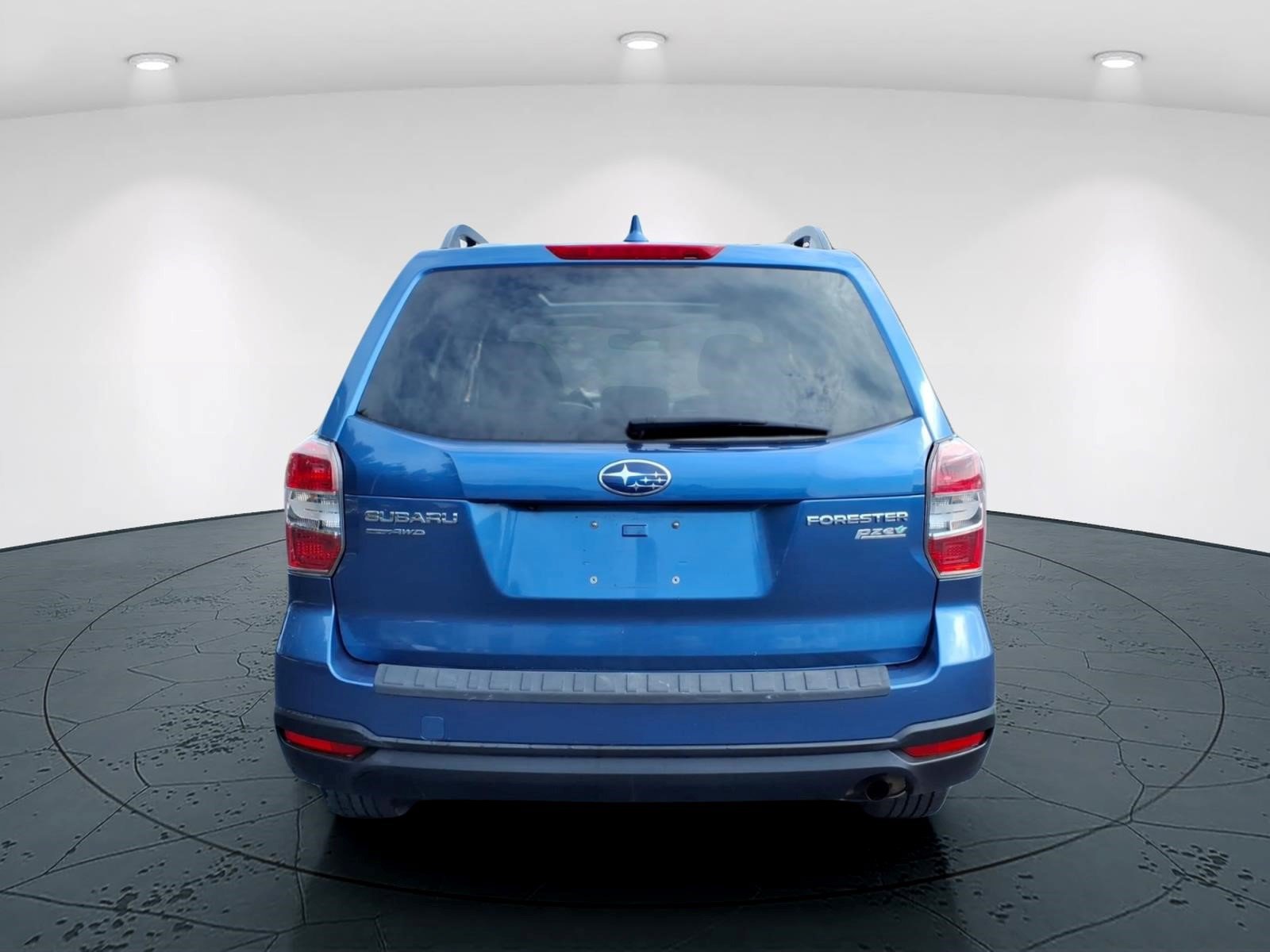 Used 2016 Subaru Forester 2.5i Premium w/ All-Weather Package AWD/4WD image 4