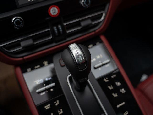 New 2026 Porsche Macan Turbo image 27