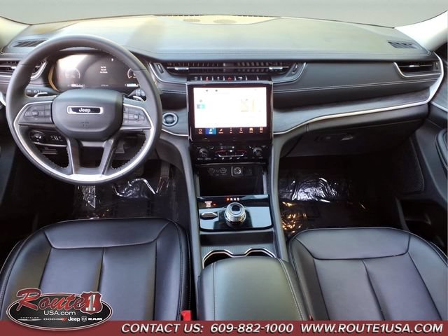 Used 2023 Jeep Grand Cherokee Limited AWD/4WD image 27