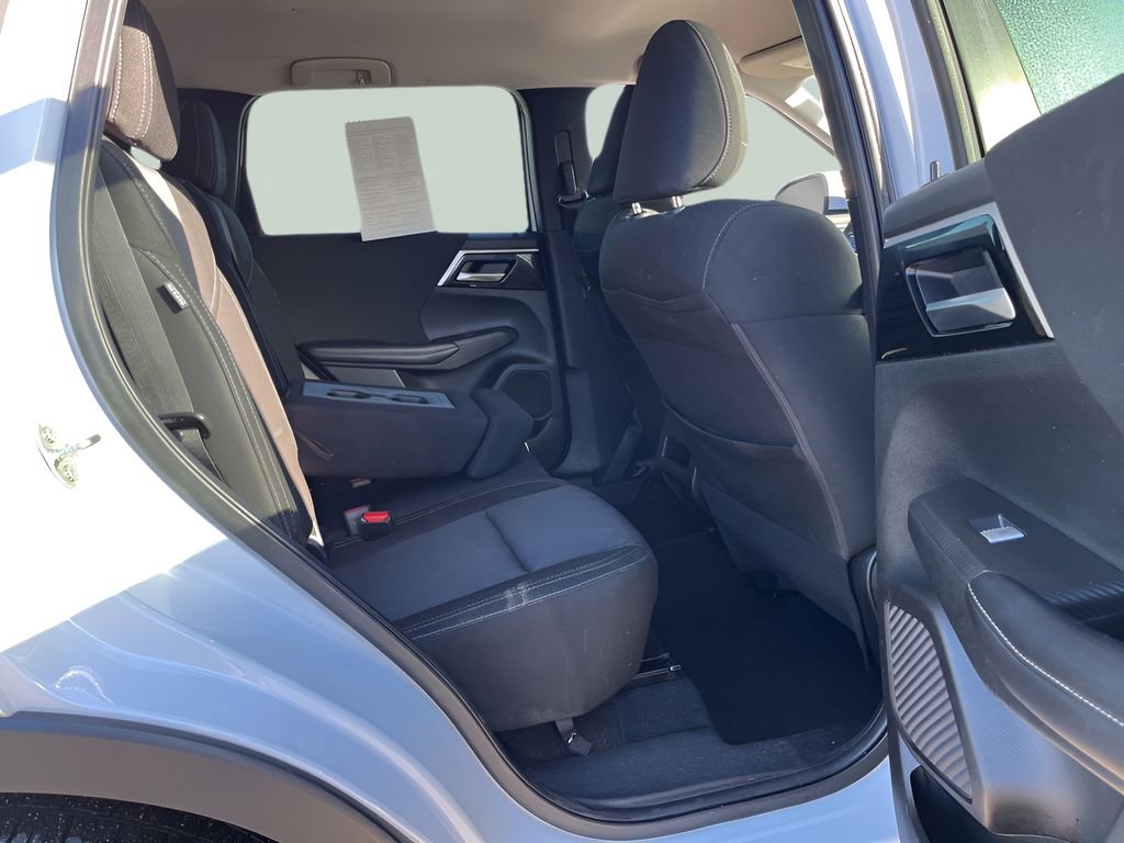 Used 2022 Mitsubishi Outlander ES image 30