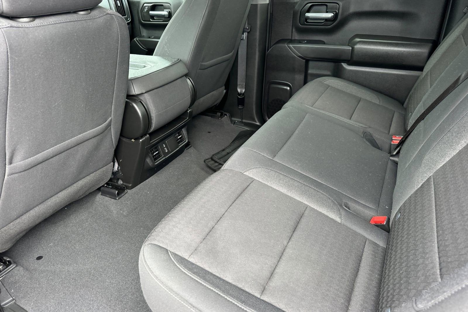 Certified 2024 Chevrolet Silverado 1500 Custom Trail Boss w/ Turbomax Blackout Package image 8