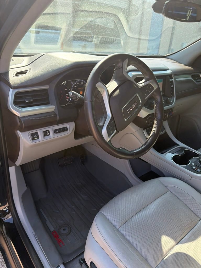 Used 2020 GMC Acadia SLT w/ Driver Alert Package II FWD image 7