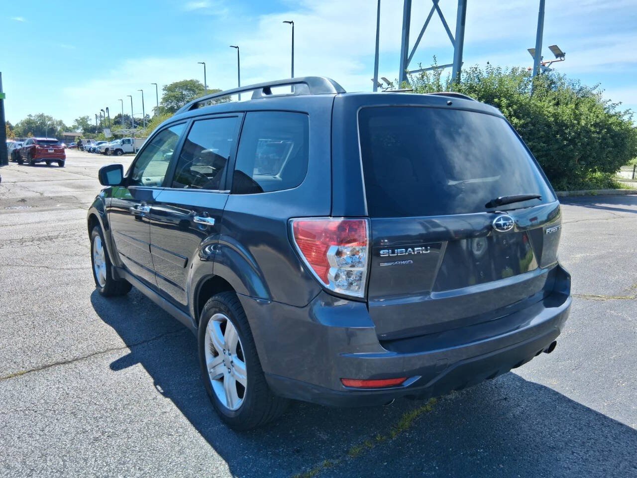 Used 2010 Subaru Forester 2.5X Limited AWD/4WD image 6