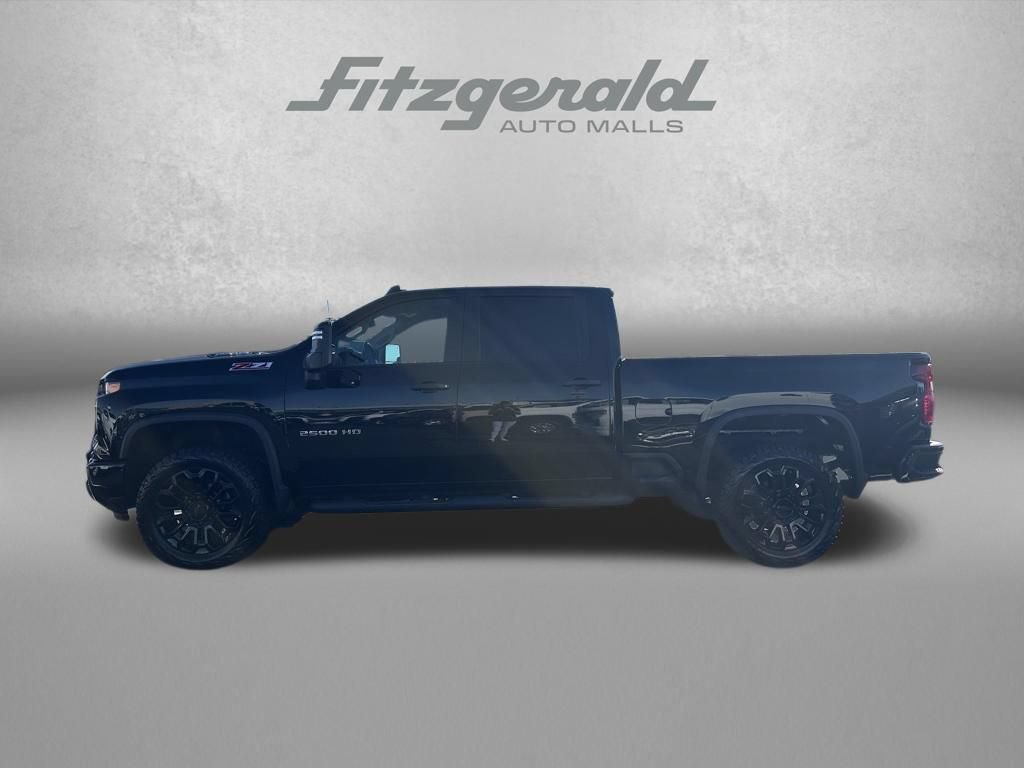 Used 2025 Chevrolet Silverado 2500 Custom w/ Custom Convenience Package AWD/4WD image 8
