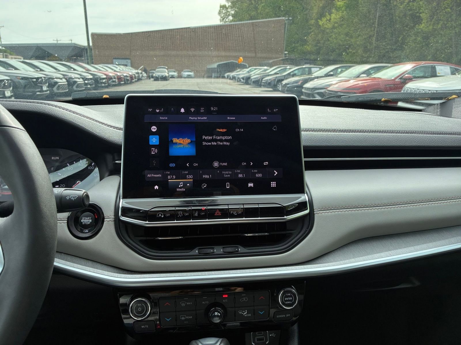 Used 2025 Jeep Compass Limited image 17