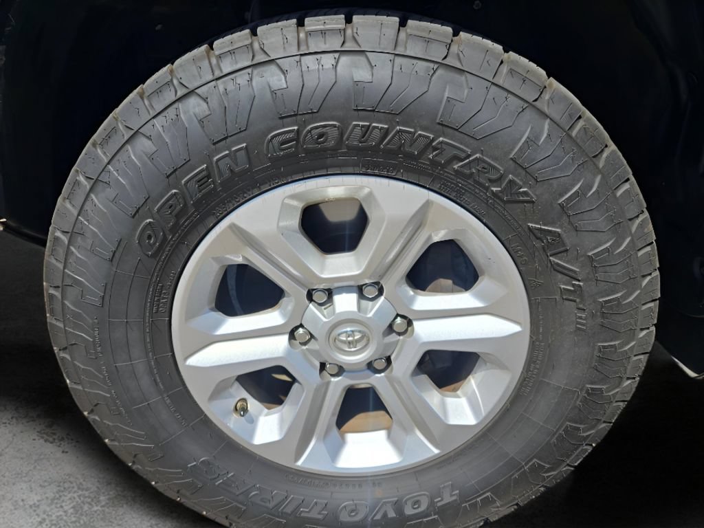 Used 2018 Toyota 4Runner SR5 Premium AWD/4WD image 29
