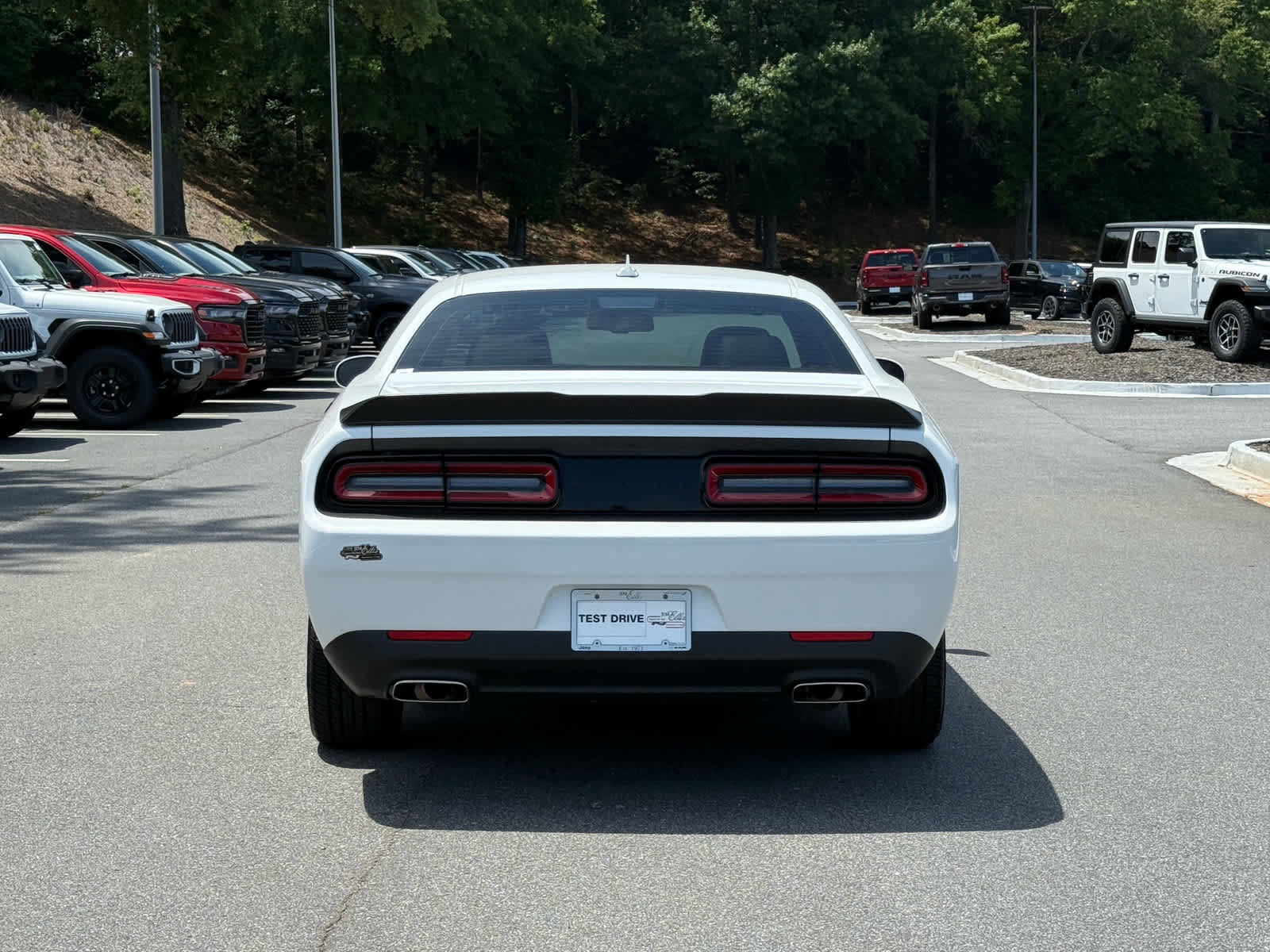 Used 2022 Dodge Challenger SXT w/ Plus Package RWD image 4
