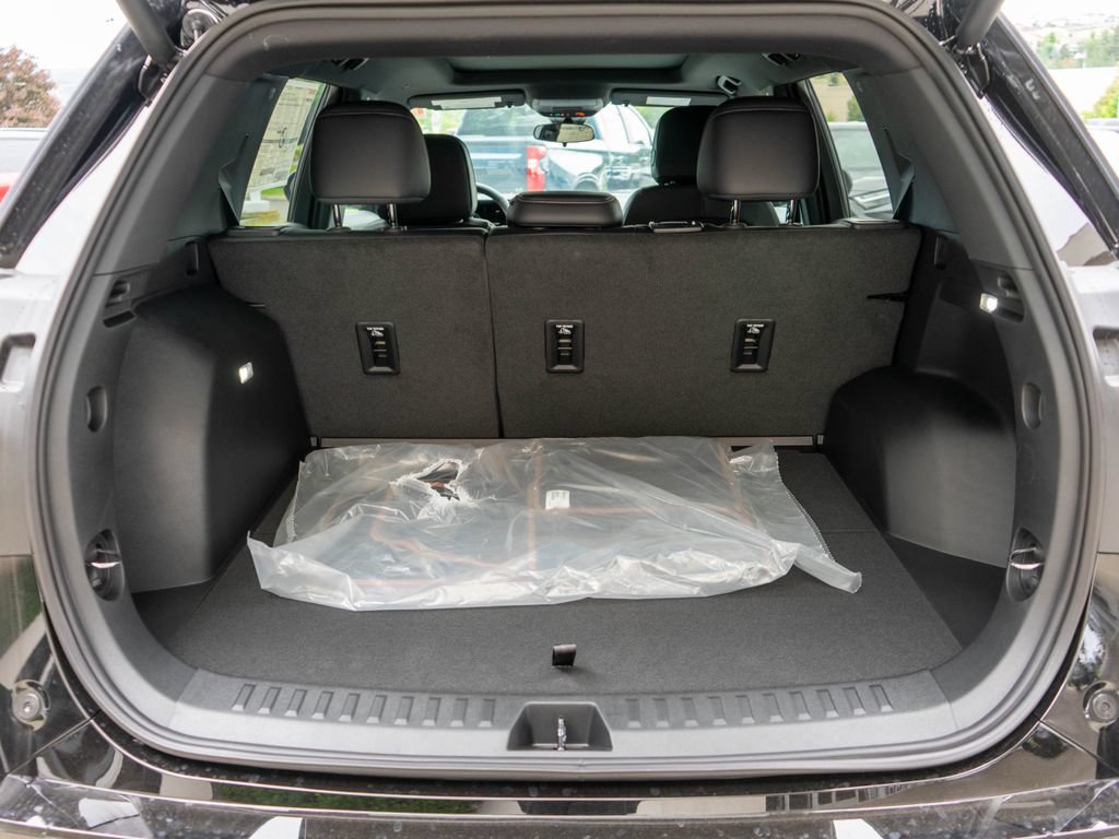 New 2026 GMC Terrain AT4 w/ Convenience Package III AWD/4WD image 31