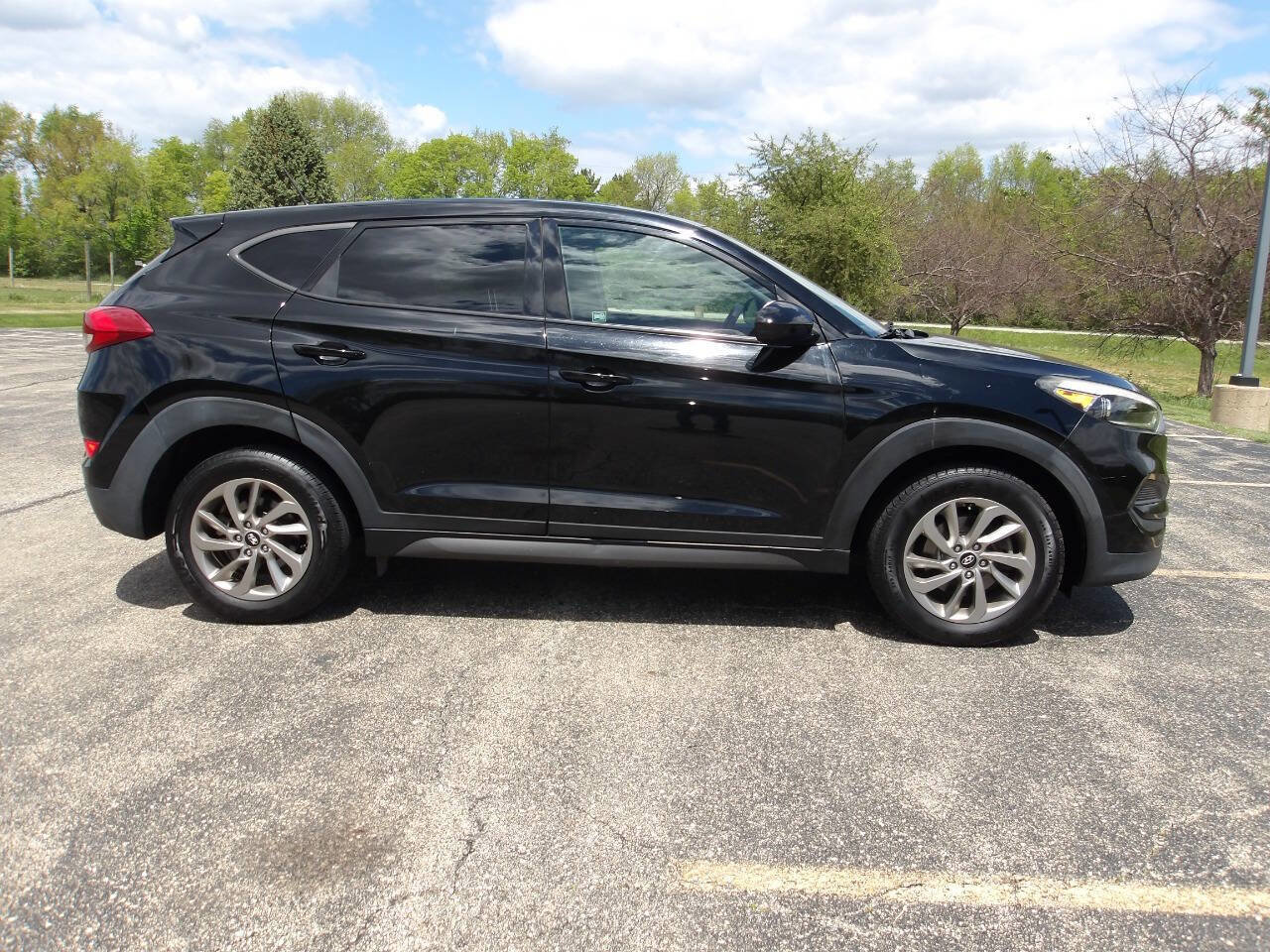 Used 2017 Hyundai Tucson SE FWD image 2