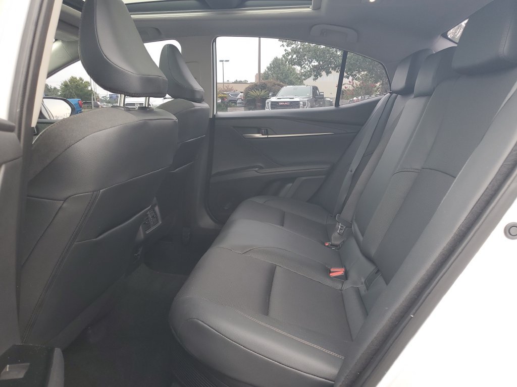 Used 2025 Toyota Camry XLE w/ Premium Plus Package FWD image 22