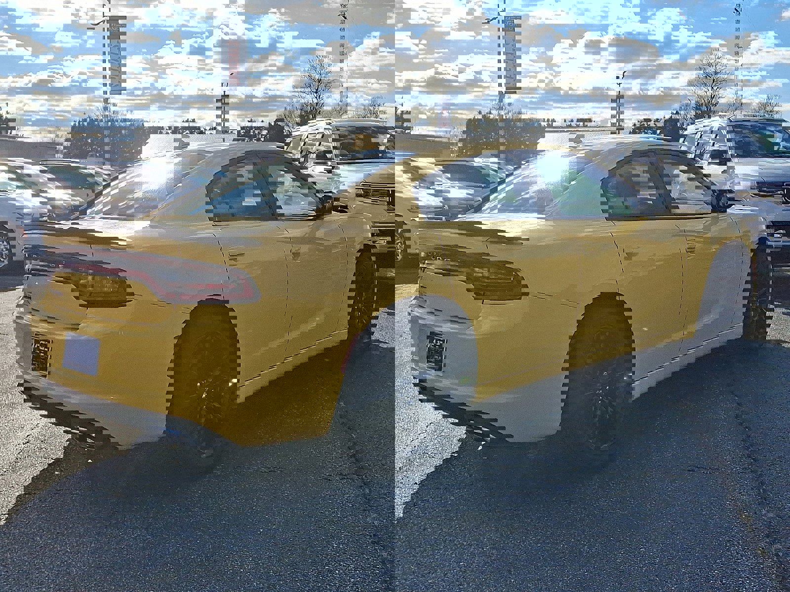 Used 2017 Dodge Charger SXT w/ Blacktop Package image 6