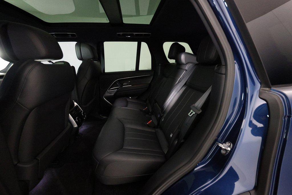 Used 2025 Land Rover Range Rover SE image 15