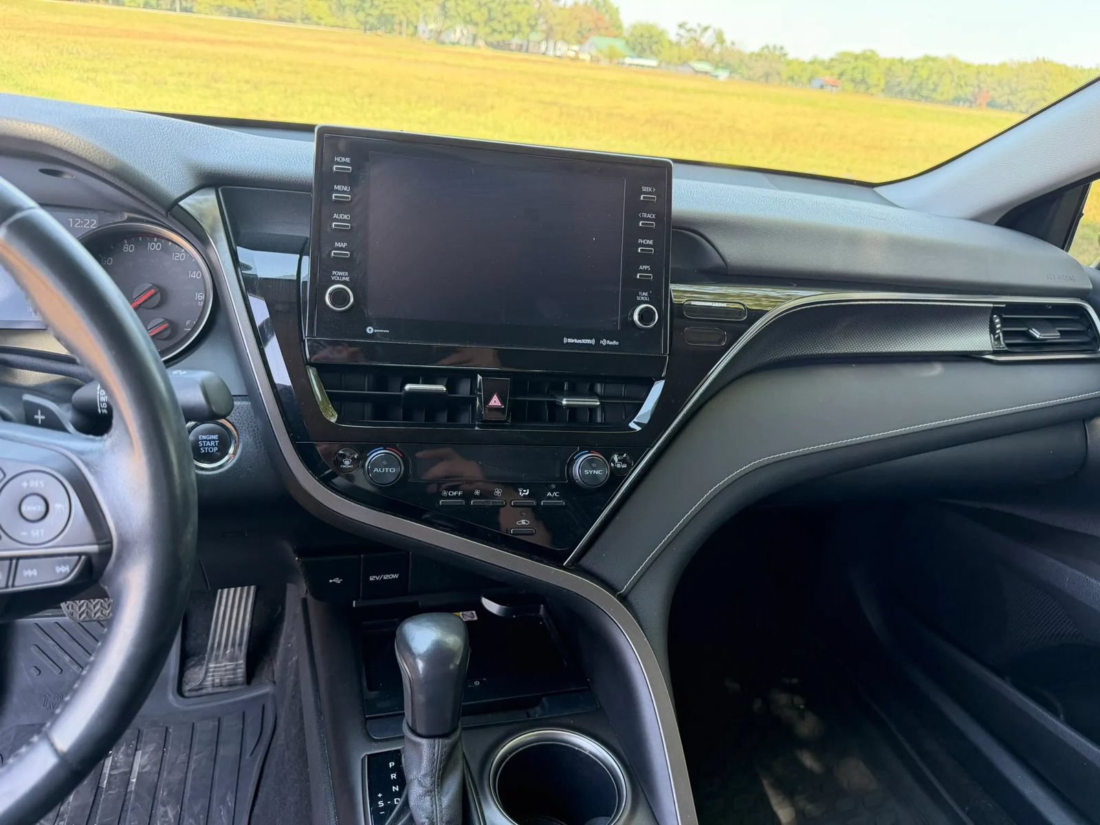 Used 2023 Toyota Camry XSE FWD image 15
