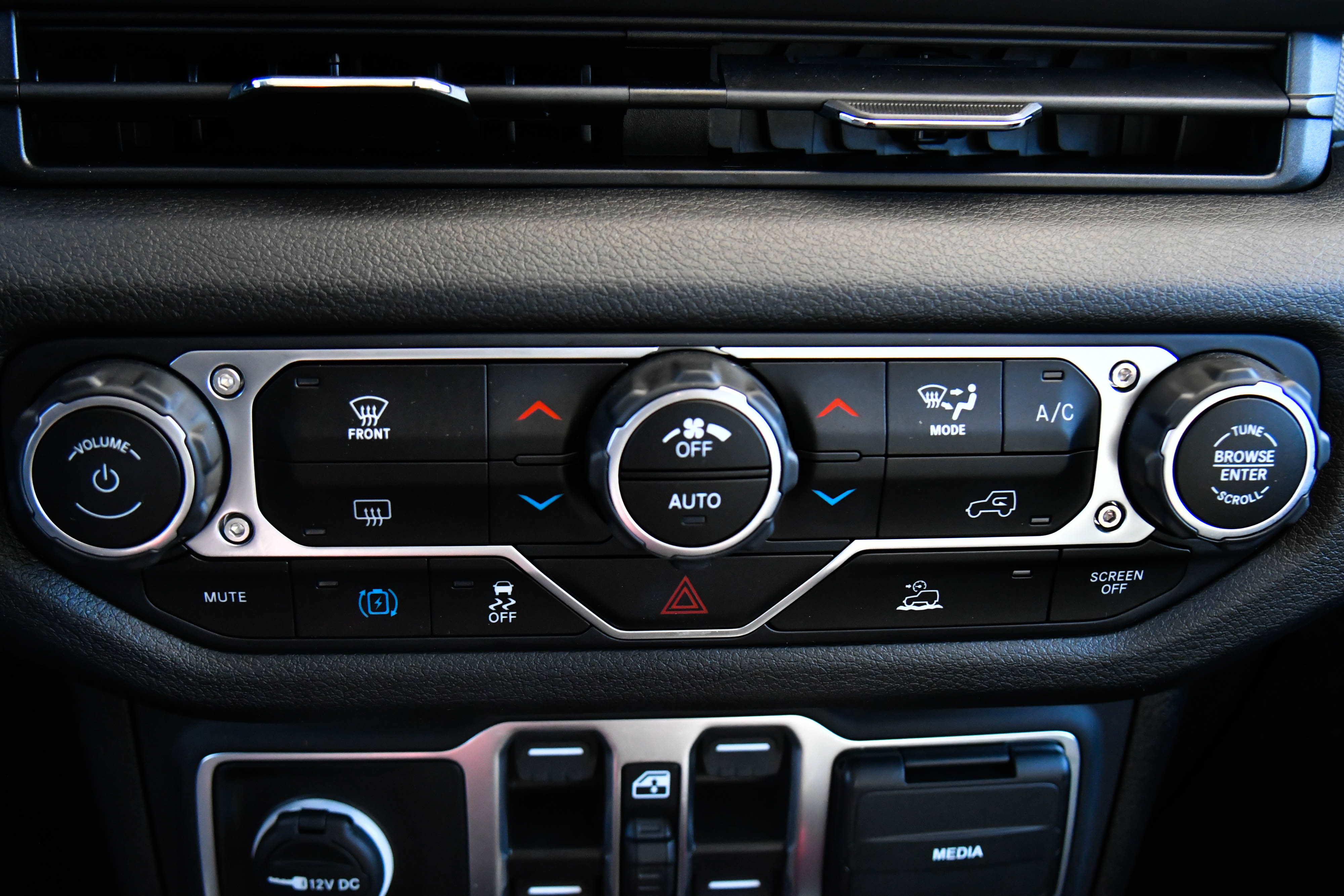 Used 2024 Jeep Wrangler Willys image 26