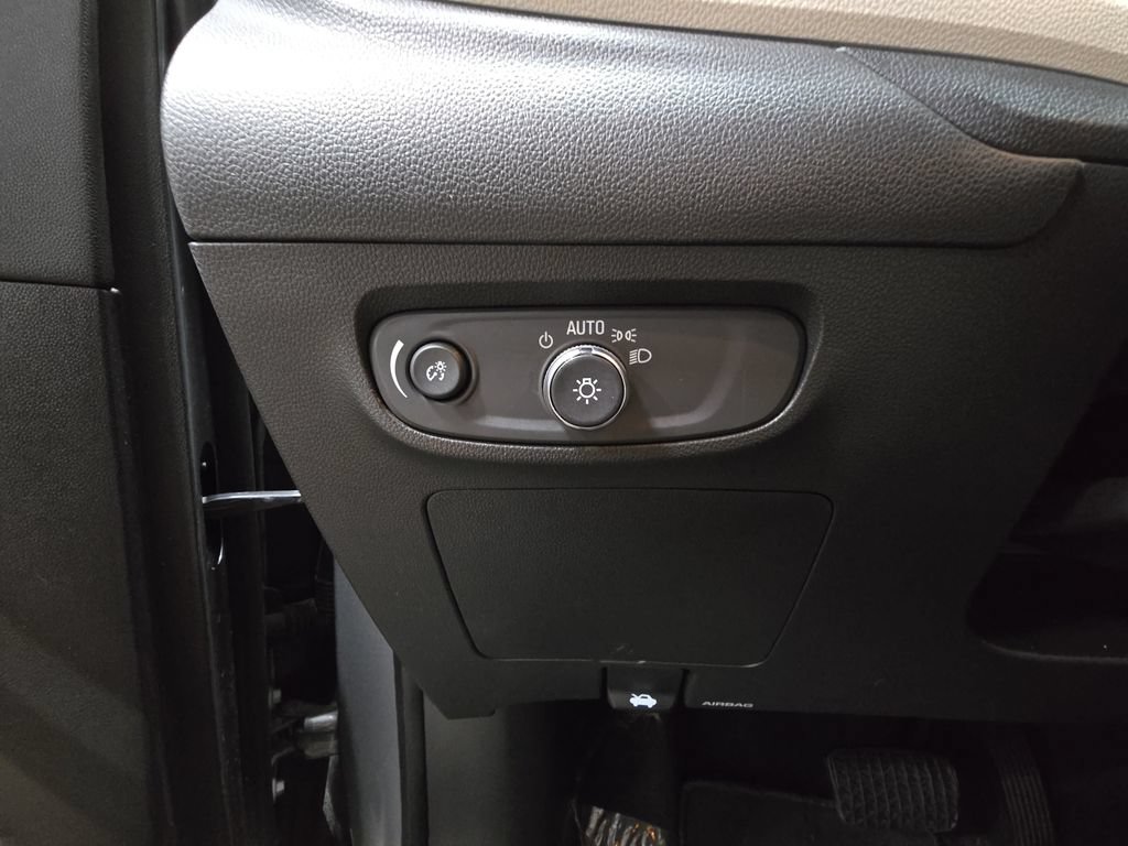 Certified 2024 Buick Encore GX Sport Touring AWD/4WD image 26
