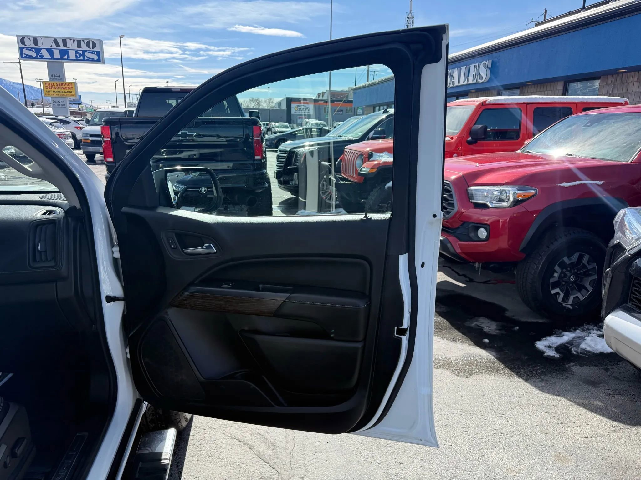 Used 2017 GMC Canyon Denali image 35