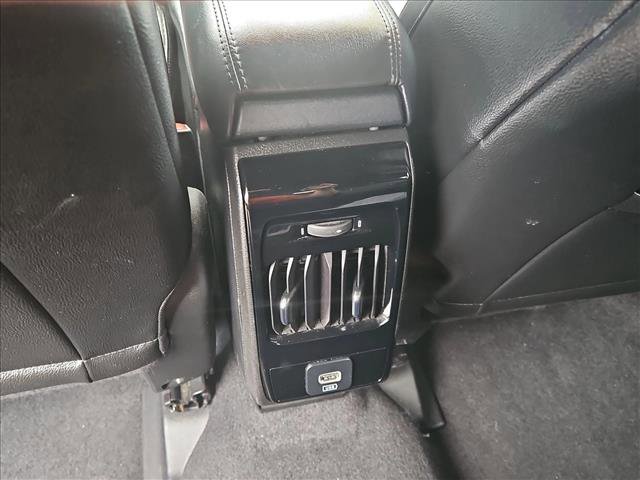 Used 2024 Jeep Compass Limited image 17