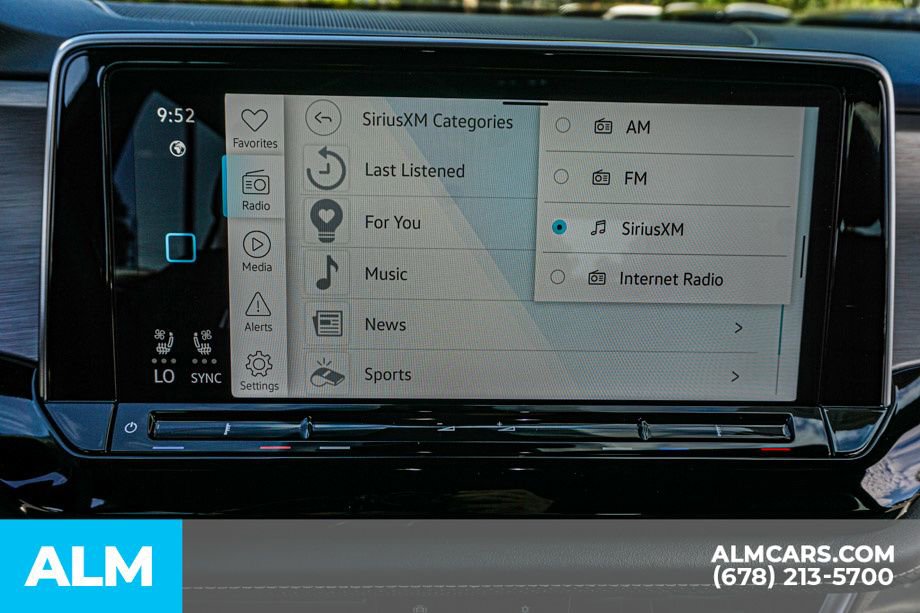 Used 2024 Volkswagen Atlas Cross Sport SE image 38